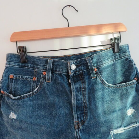 LEVI'S Destroyed 501 Jean Shorts in Sansome Muse Boho Casual Western - Size 28 - Picture 4 of 13